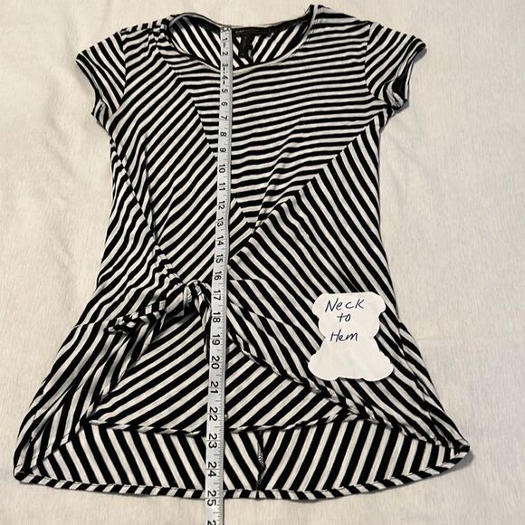 BCBGmaxazria szXS black white strip tie front sleeveless longer back knit GUC - Picture 5 of 6